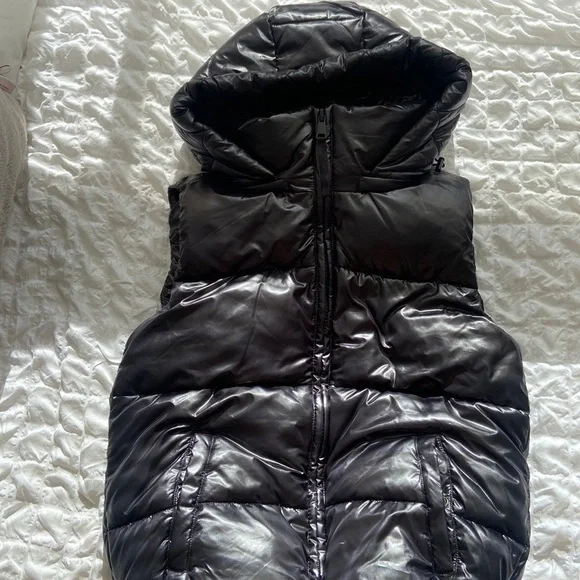 Women’s Vest - Picture 5 of 5